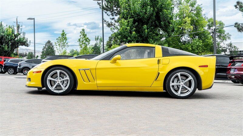 Used 2012 Chevrolet Corvette Grand Sport w/ 2LT Preferred Equipment Group RWD image 3
