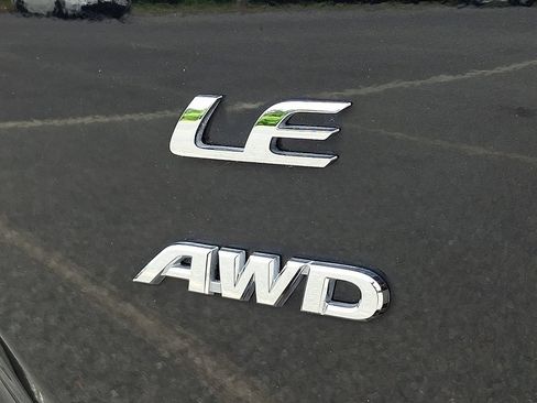 Certified 2023 Toyota Corolla Cross LE AWD/4WD image 28