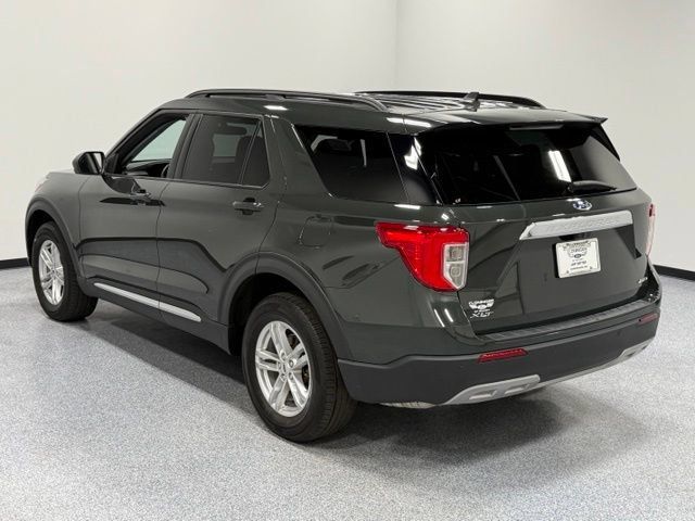Used 2023 Ford Explorer XLT w/ Equipment Group 202A AWD/4WD image 6