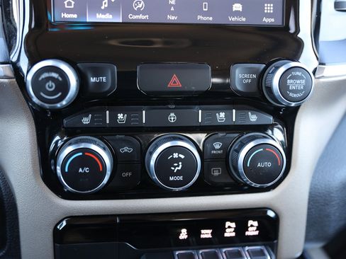 Used 2022 RAM 1500 Laramie image 29