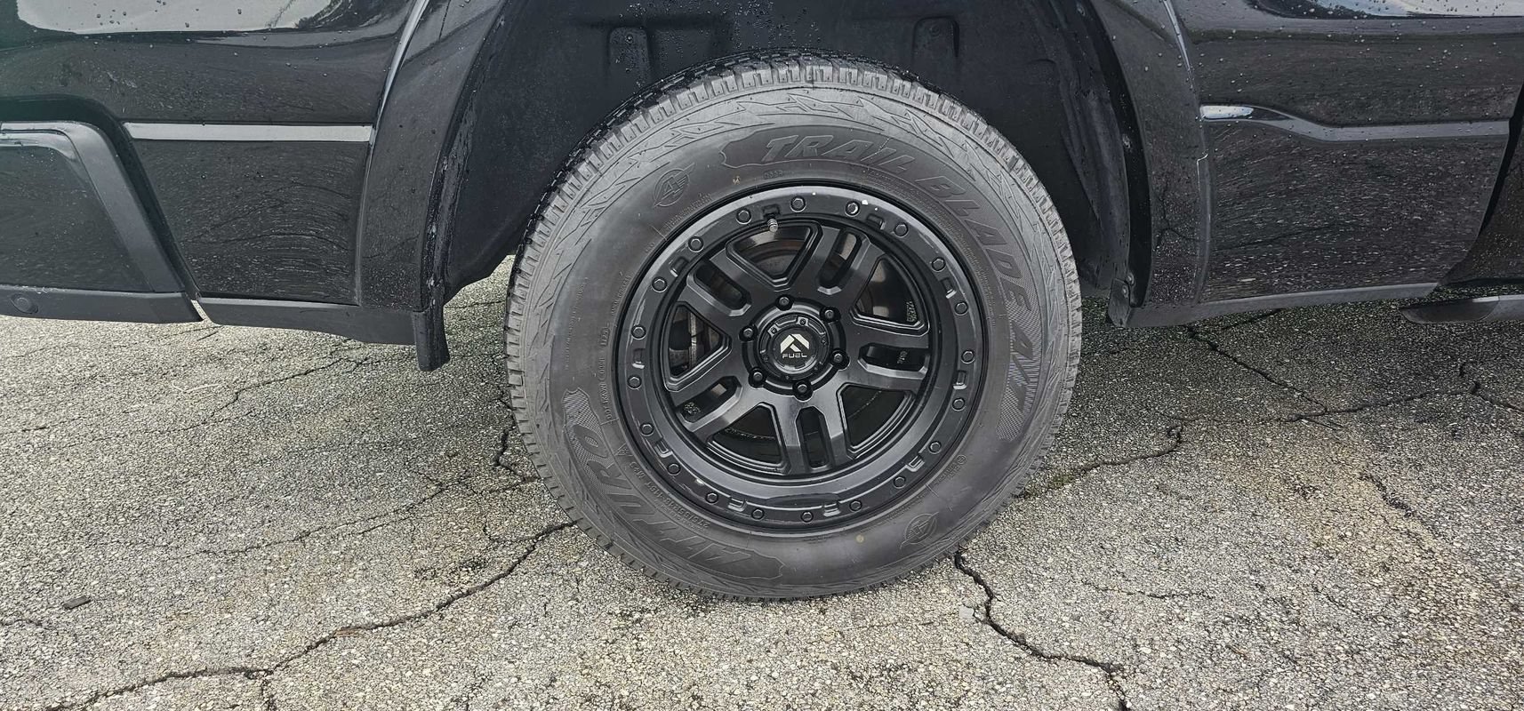 Used 2020 RAM 1500 Limited w/ Black Appearance Package AWD/4WD image 6