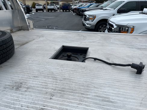 Certified 2025 Ford F550 Lariat image 9