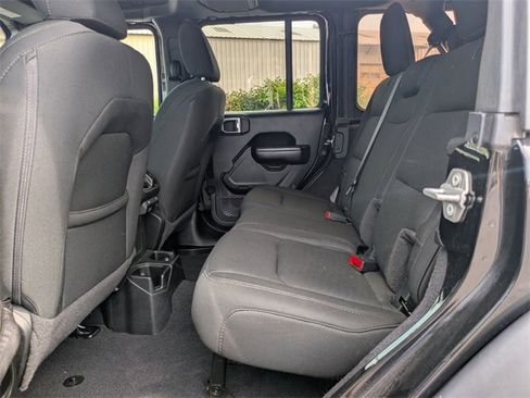 Used 2021 Jeep Wrangler Unlimited Willys image 19