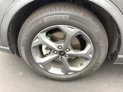 Certified 2023 Ford Escape ST-Line w/ Tech Pack #1 image 4