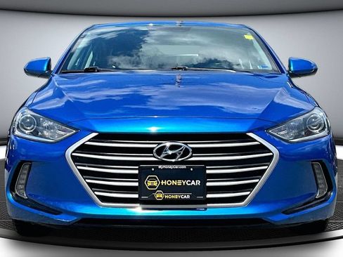 Used 2017 Hyundai Elantra Value Edition w/ Cargo Package FWD image 2