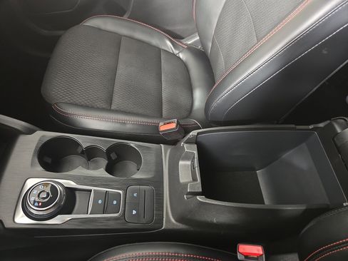 Used 2025 Ford Escape ST-Line Select image 28