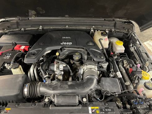 Certified 2021 Jeep Wrangler Unlimited Sport image 22