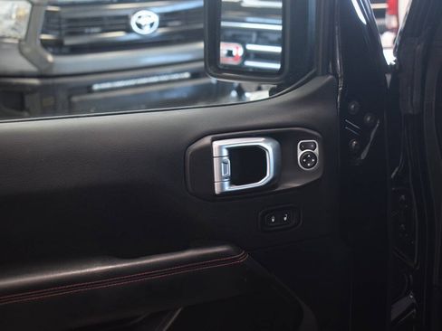 Used 2020 Jeep Gladiator Rubicon AWD/4WD image 17