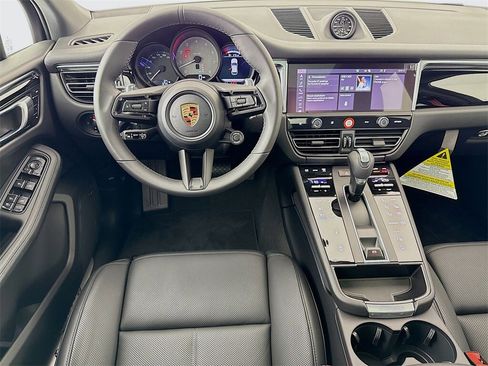 New 2026 Porsche Macan S image 26