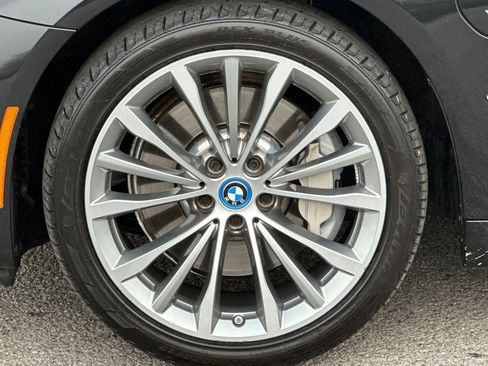 Used 2023 BMW 530e w/ Convenience Package RWD image 31