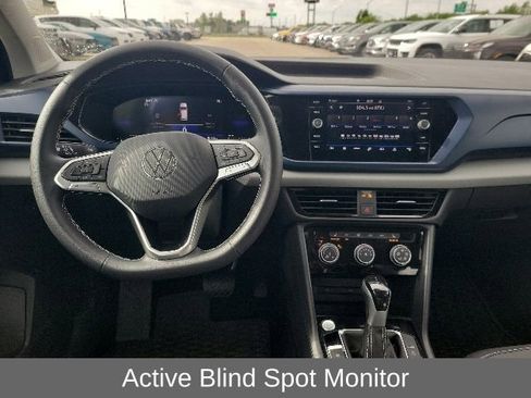 Used 2023 Volkswagen Taos SE AWD/4WD image 4