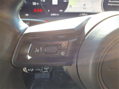 Used 2022 Porsche Taycan image 15