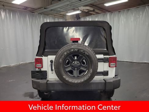 Used 2018 Jeep Wrangler Unlimited Sport w/ Connectivity Group image 7
