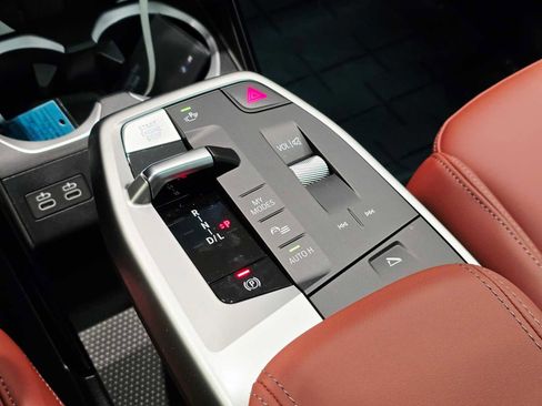 New 2026 BMW X1 xDrive28i w/ Technology Package image 16