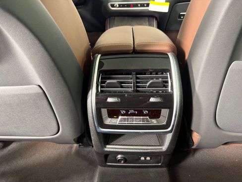 Used 2026 BMW X5 sDrive40i w/ M Sport Package RWD image 30