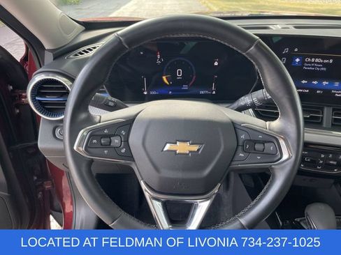 Used 2024 Chevrolet Trax LT w/ Driver Confidence Package FWD image 11