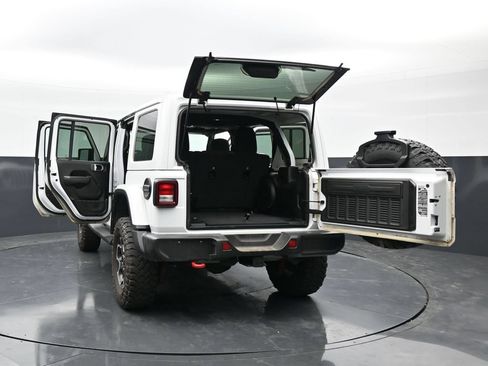 Used 2023 Jeep Wrangler Unlimited Rubicon w/ Cold Weather Group AWD/4WD image 54