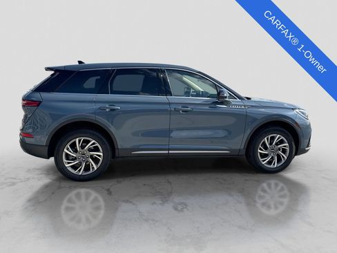 Used 2025 Lincoln Corsair AWD w/ Equipment Group 101A image 9