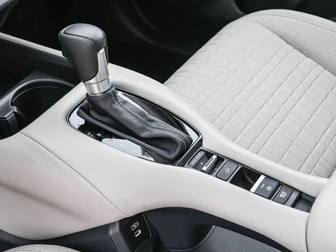 New 2026 Honda HR-V LX image 26