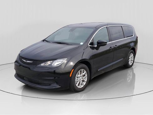 New 2026 Chrysler Voyager LX image 2