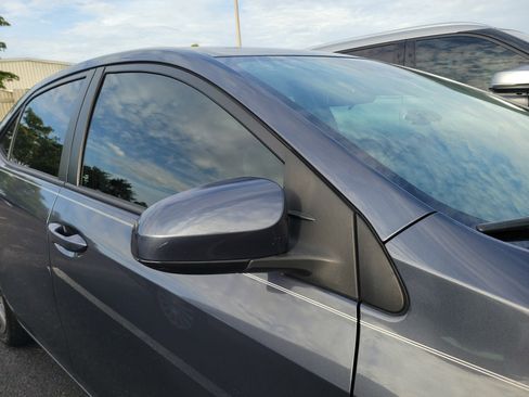 Used 2018 Toyota Corolla LE w/ LE Premium Package FWD image 9