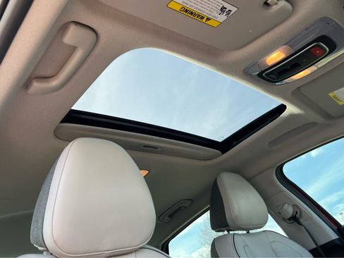 Certified 2023 Hyundai Elantra Limited w/ Cargo Package image 21