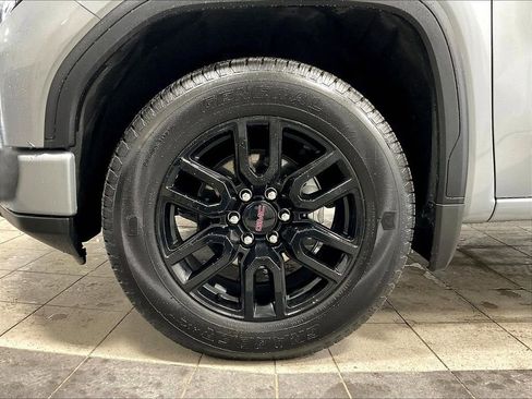 Used 2025 GMC Sierra 1500 Elevation AWD/4WD image 7