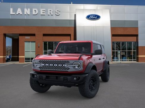 New 2026 Ford Bronco Badlands w/ Sasquatch Package AWD/4WD image 2