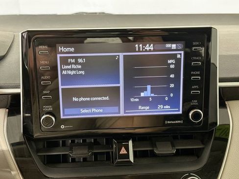 Used 2021 Toyota Corolla LE FWD image 11