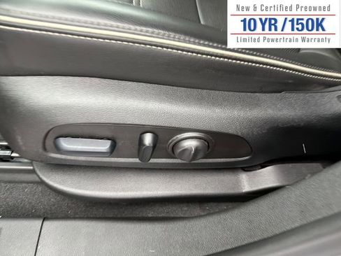 Used 2023 GMC Acadia Denali image 16