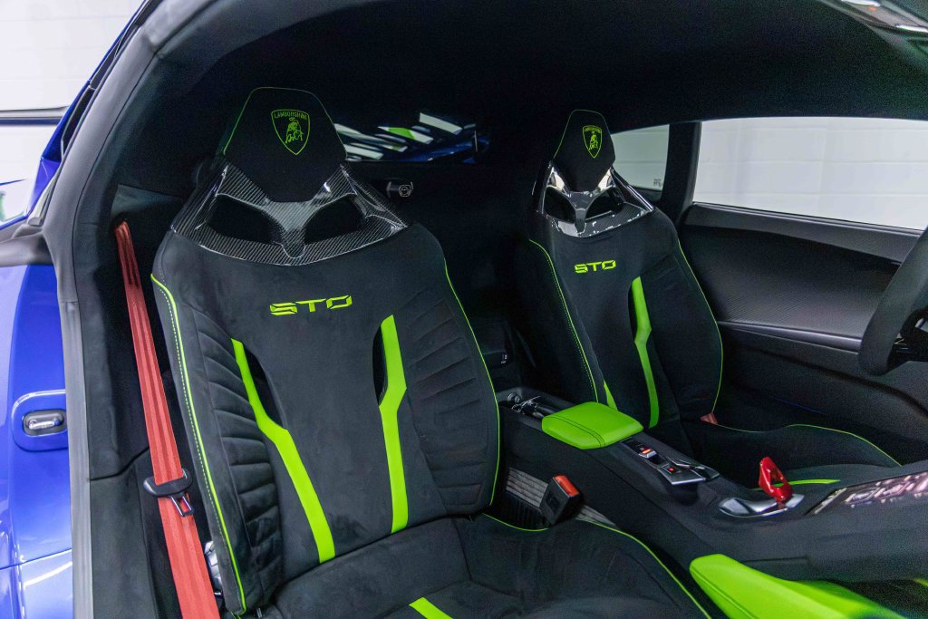 Used 2022 Lamborghini Huracan STO RWD image 62