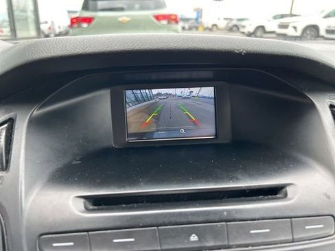 Used 2017 Ford Focus SE image 5