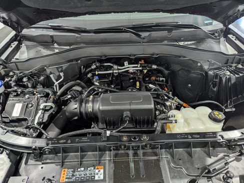 Used 2023 Ford Explorer XLT w/ Equipment Group 202A image 26