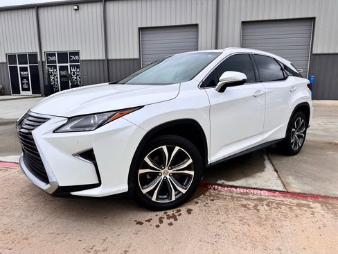 Used 2017 Lexus RX 350 FWD w/ Premium Package image 2