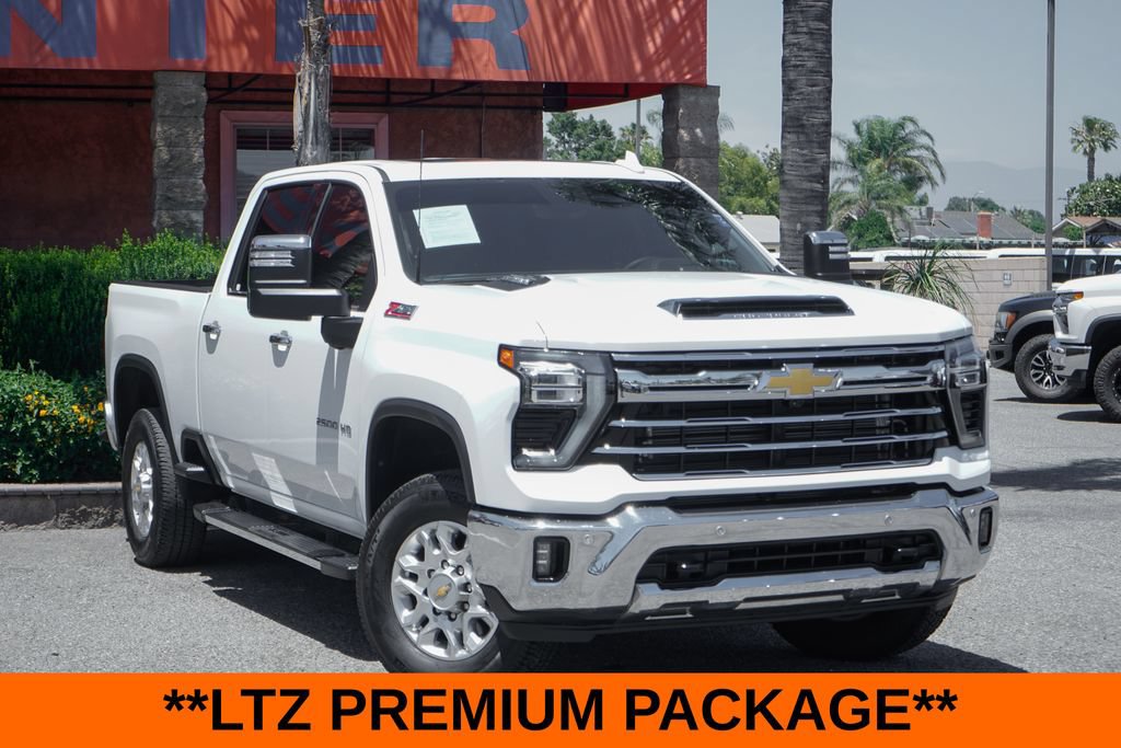 Used 2025 Chevrolet Silverado 2500 LTZ w/ LTZ Premium Package AWD/4WD image 2