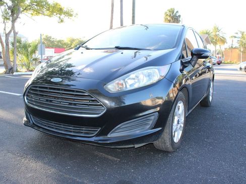 Used 2015 Ford Fiesta SE FWD image 19