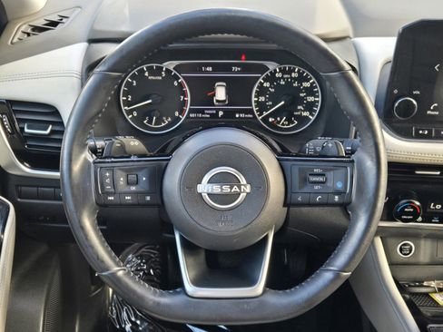Used 2022 Nissan Rogue SL w/ SL Premium Package image 16
