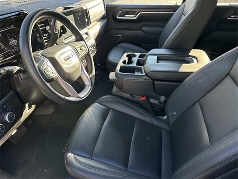Used 2025 GMC Sierra 1500 SLT image 25