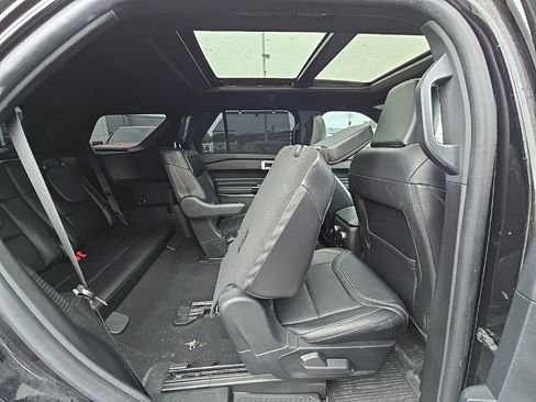 Used 2023 Ford Explorer ST w/ Equipment Group 401A AWD/4WD image 46
