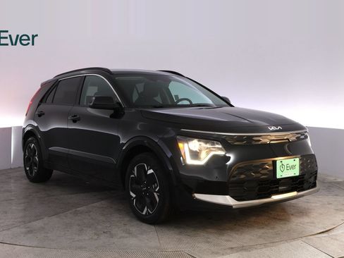 Used 2024 Kia Niro Wind FWD image 13