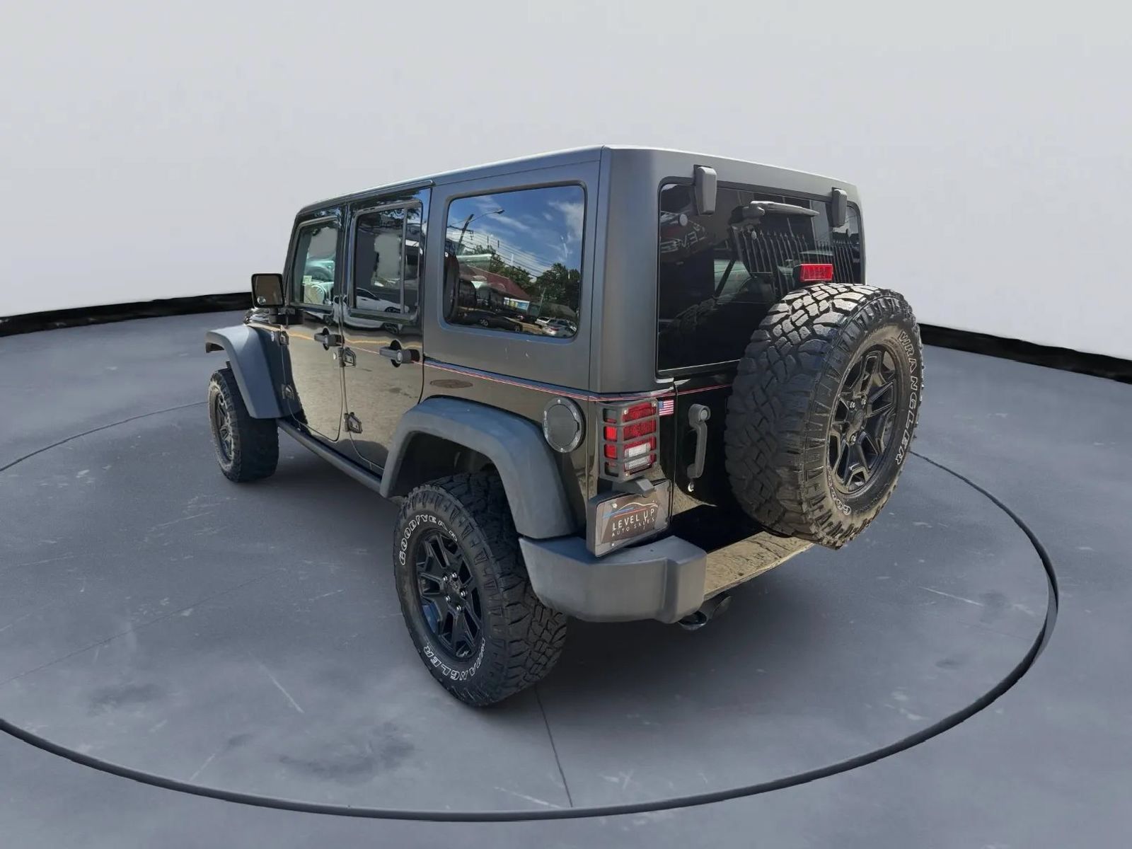 Used 2017 Jeep Wrangler Unlimited Sport AWD/4WD image 3