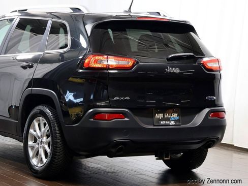 Used 2014 Jeep Cherokee Latitude AWD/4WD image 8