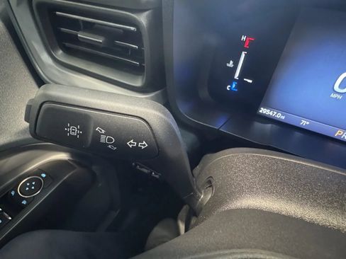 Used 2025 Ford Maverick XLT w/ XLT Luxury Package AWD/4WD image 27