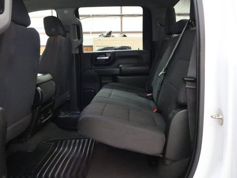 Used 2022 Chevrolet Silverado 2500 Custom w/ Custom Value Package AWD/4WD image 9