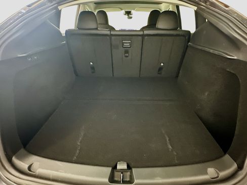 Used 2023 Tesla Model Y Long Range image 28