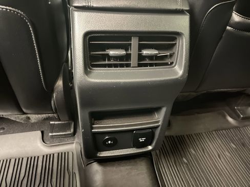 Used 2023 Ford Edge SEL w/ Convenience Package image 12