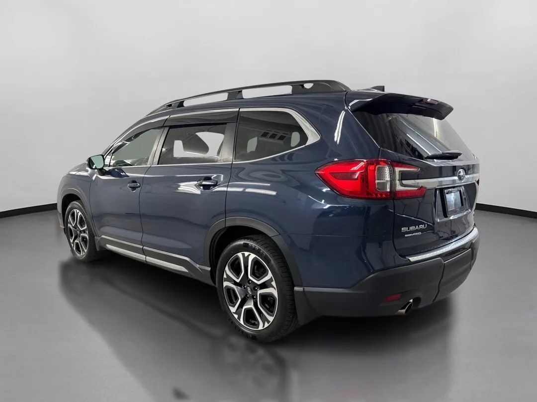 Used 2023 Subaru Ascent Limited AWD/4WD image 7