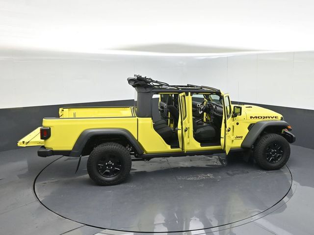 Used 2023 Jeep Gladiator Mojave AWD/4WD image 63