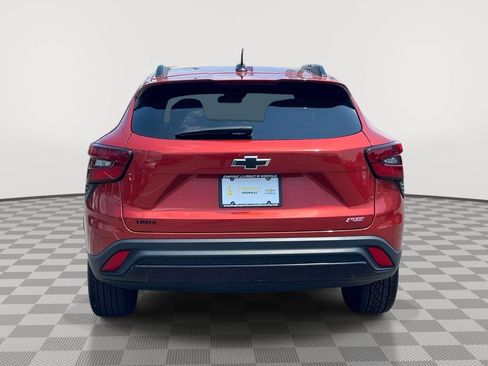 Used 2024 Chevrolet Trax RS w/ Driver Confidence Package FWD image 6