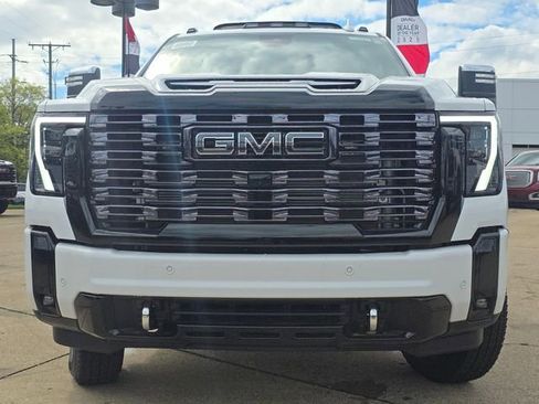 New 2026 GMC Sierra 3500 Denali Ultimate AWD/4WD image 12